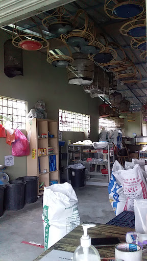 Kedai haiwan kg melayu (Rafiee)